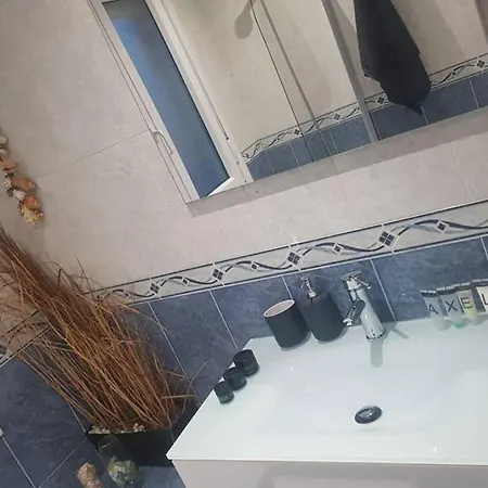 Coqueto ático Con Terraza Apartamento *